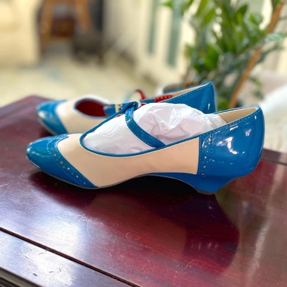 Vintage Inspired Patent Leather Baby Jane Shoes sz.8